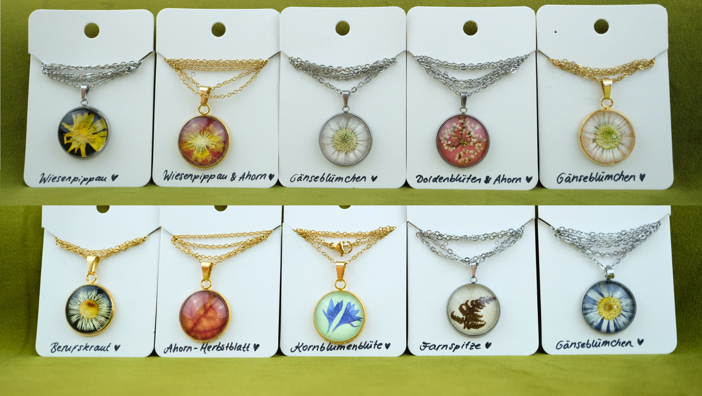 Medaillons mit Wildblüten und Edelstahlkette 16mm