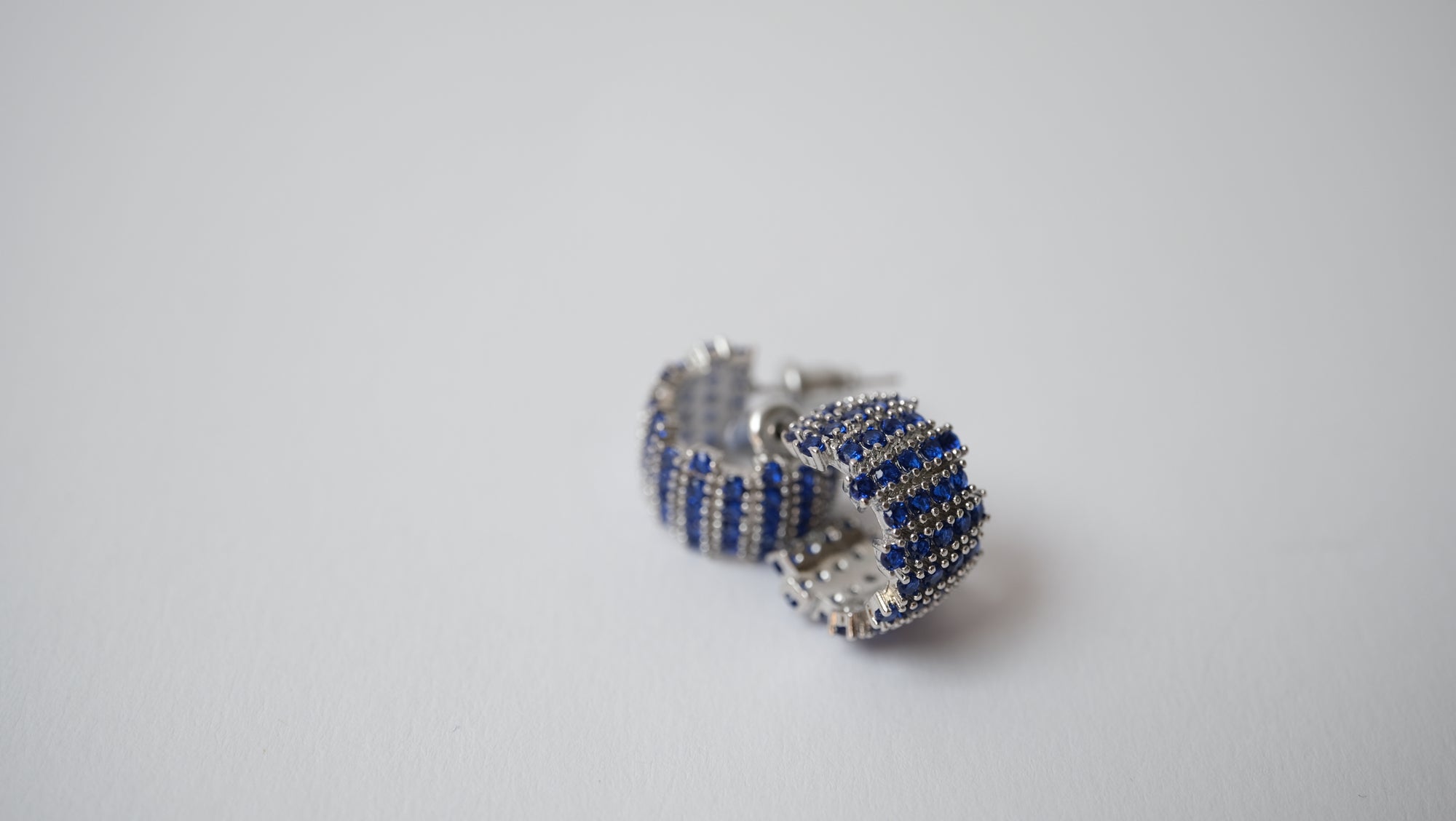 Mikrogepflasterte Hoops