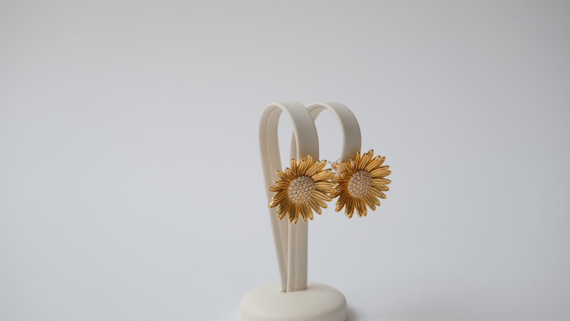 Ohrstecker mit Sonnenblumenmotiv