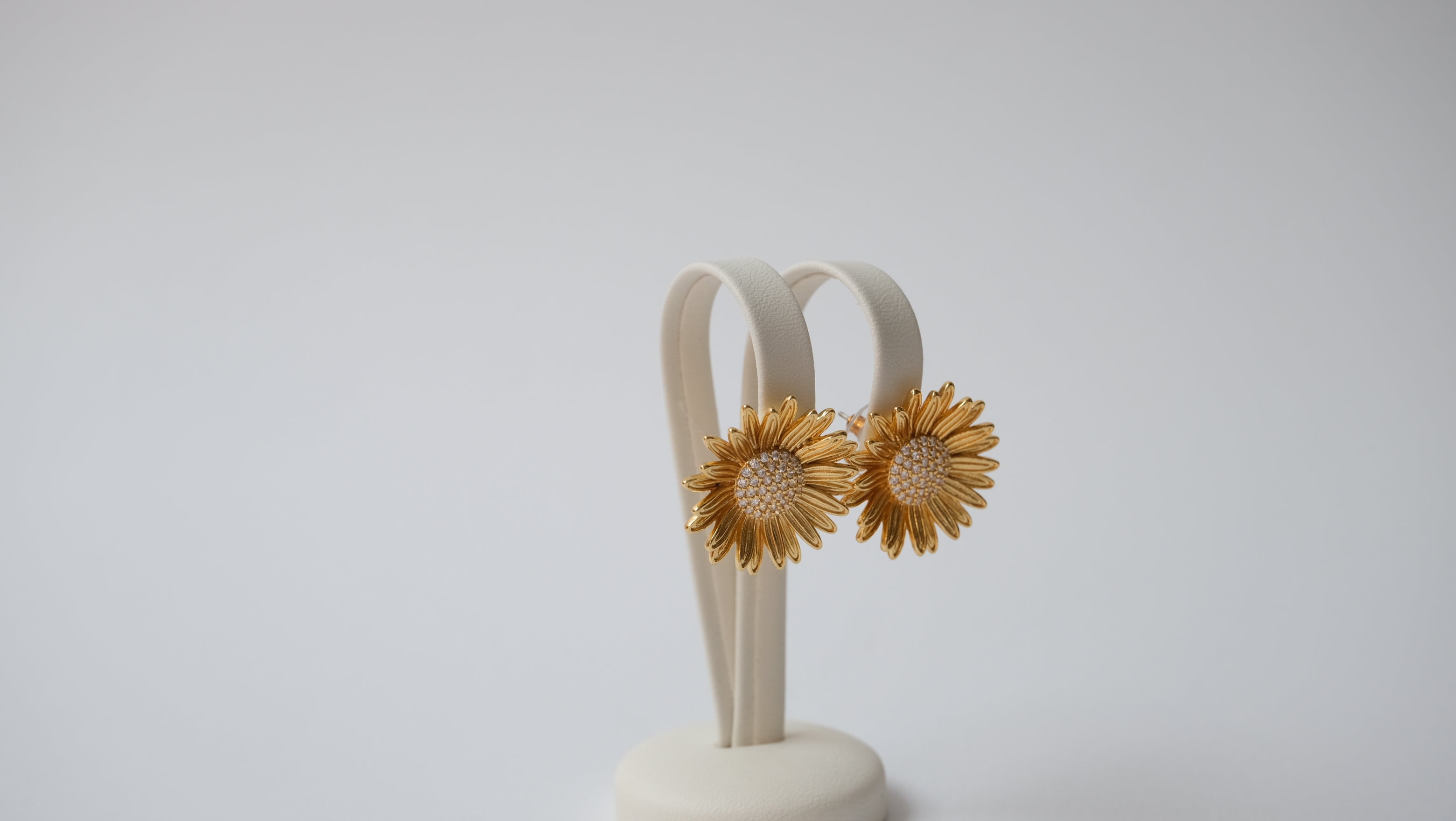 Ohrstecker mit Sonnenblumenmotiv
