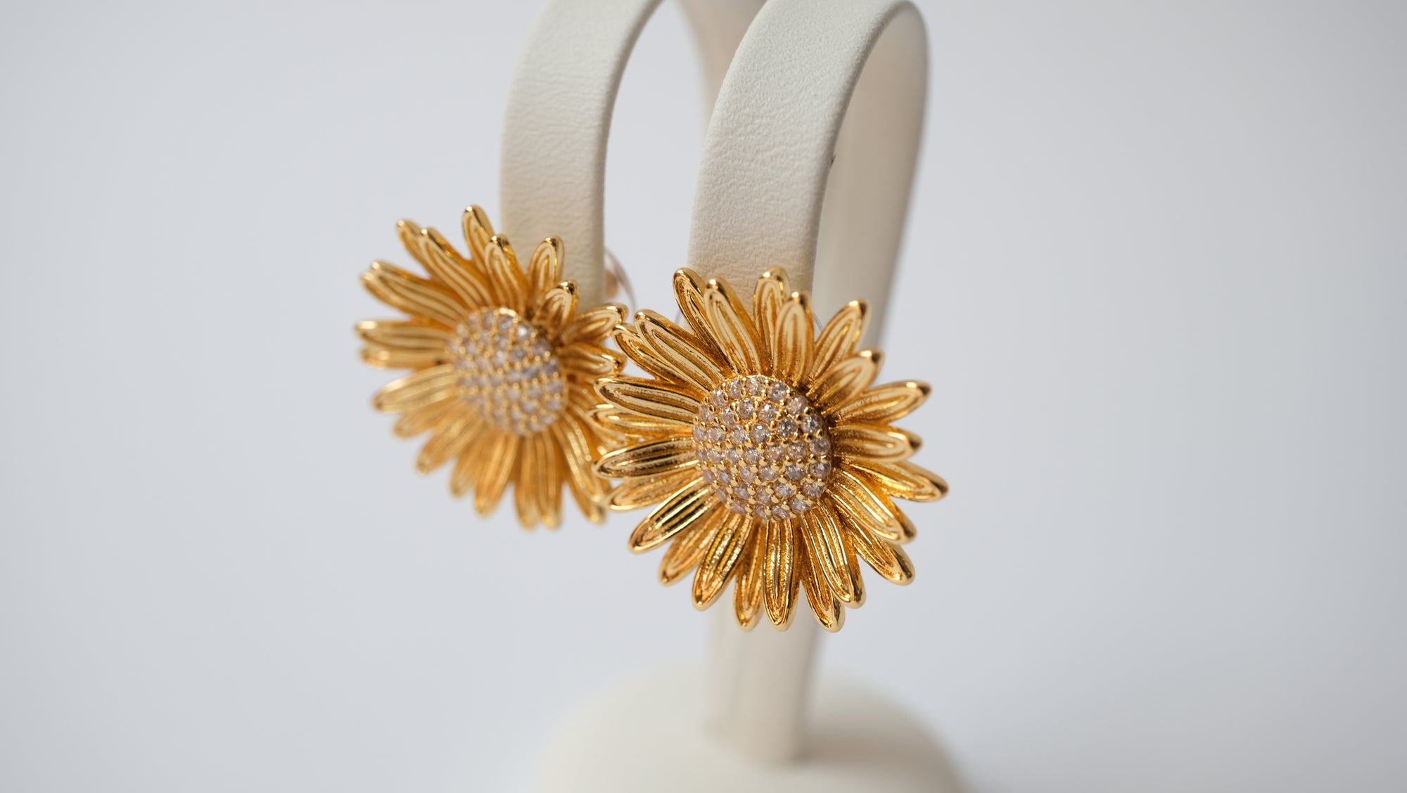 Ohrstecker mit Sonnenblumenmotiv