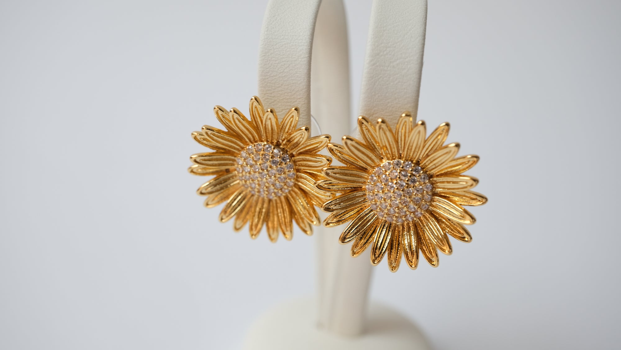 Ohrstecker mit Sonnenblumenmotiv