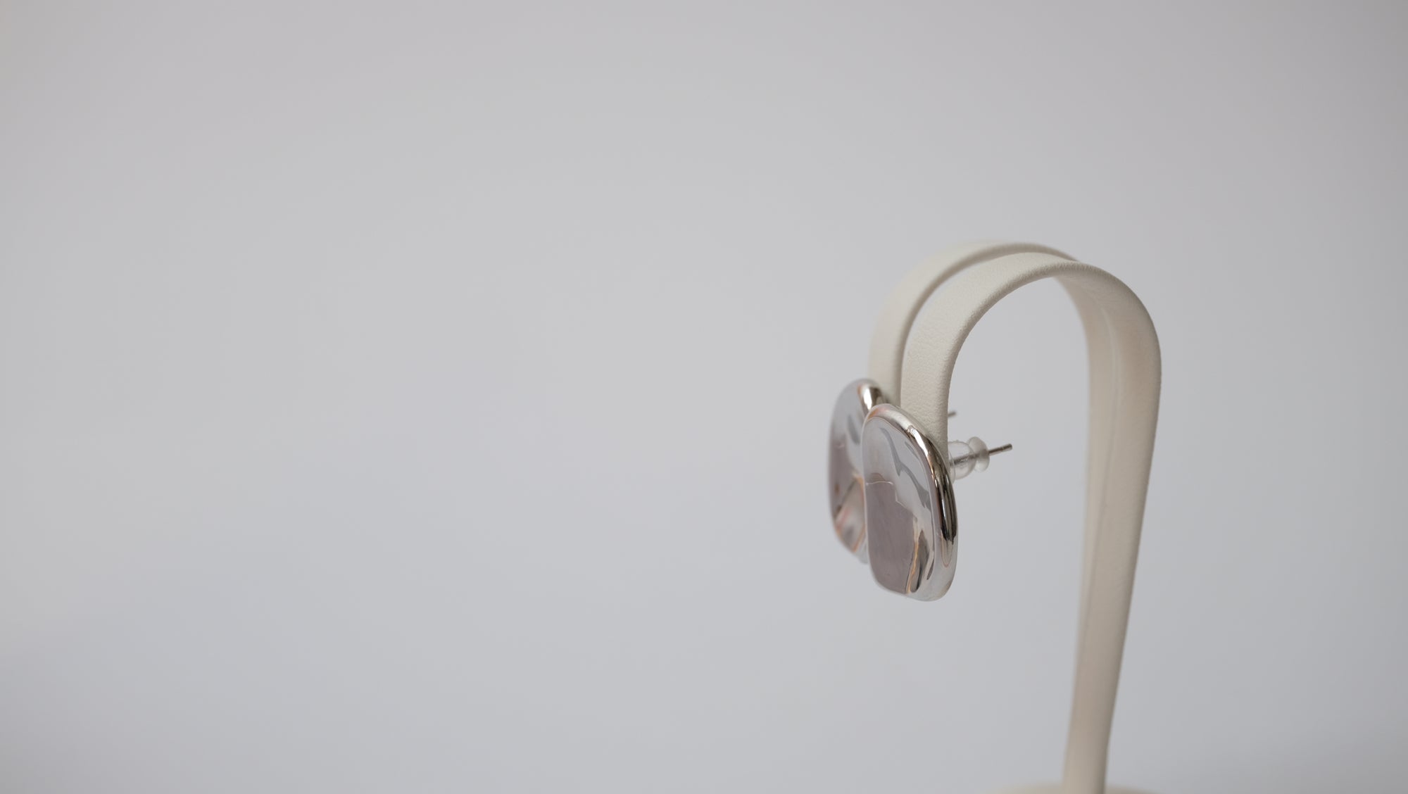 Ohrstecker im Button Look aus Gold und Silber