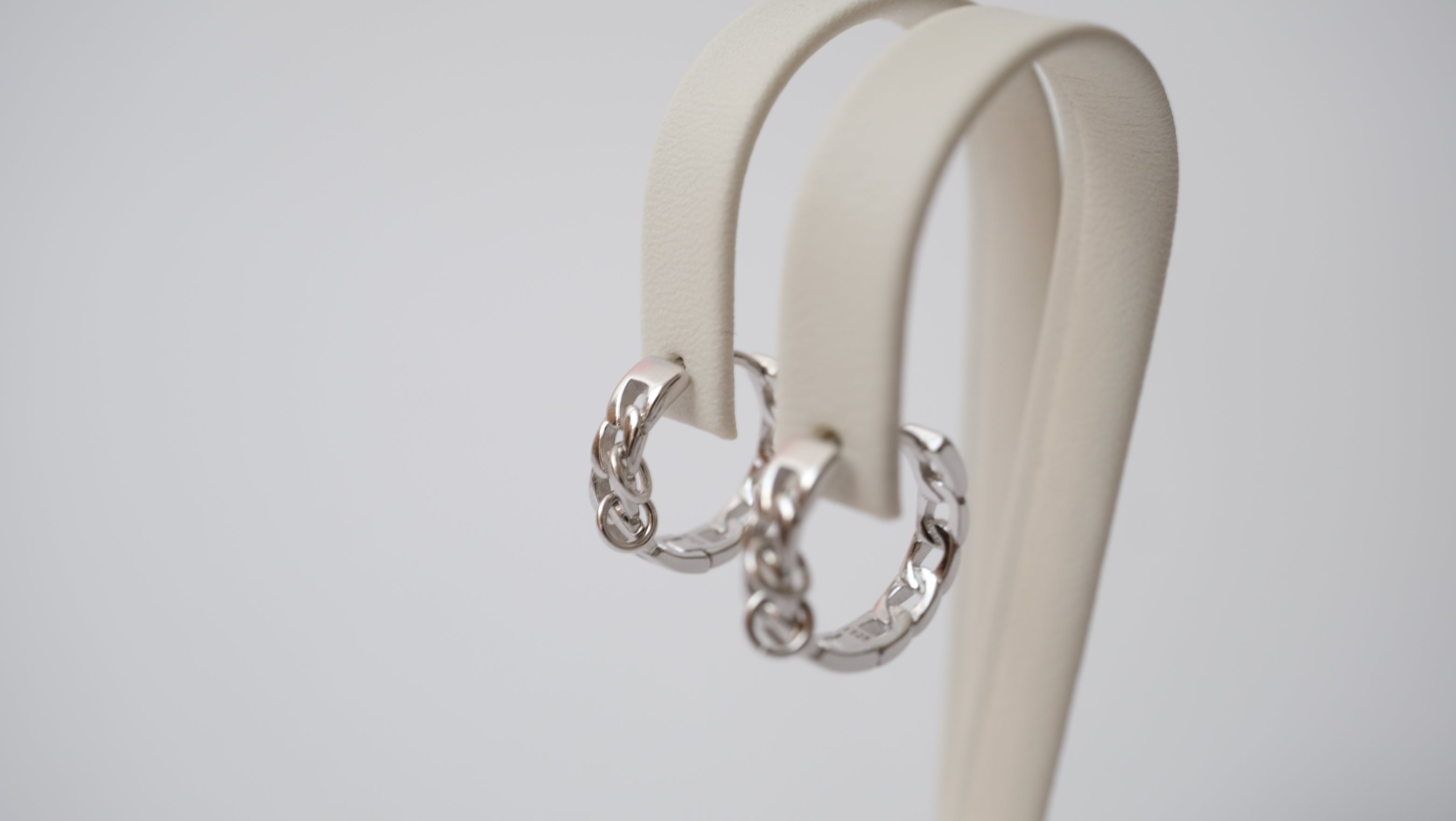 Hoops aus Silber mit einzigartigem Design