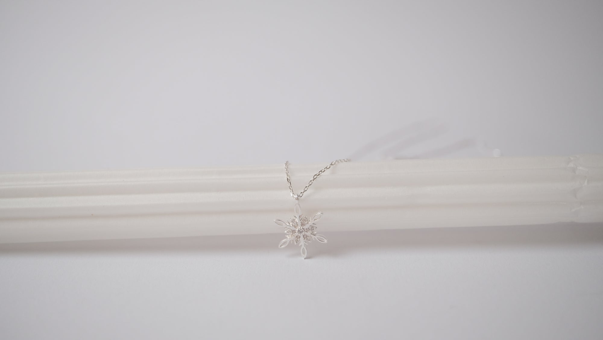 Misty Kette mit geheimnisvollem Charme