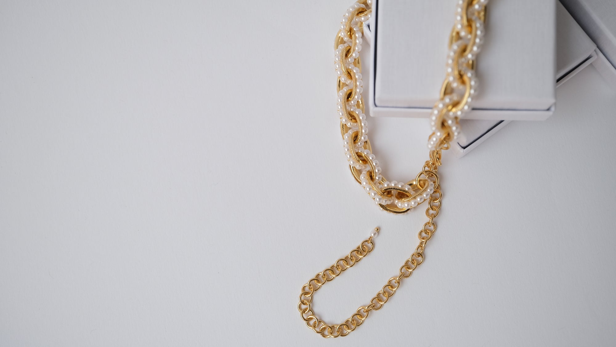 Perlenkette im Vintage-Stil