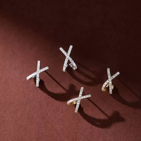 Funkelnde Minimalistische Kreuz-Ohrringe
