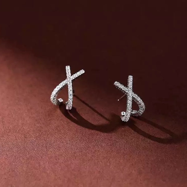Funkelnde Minimalistische Kreuz-Ohrringe