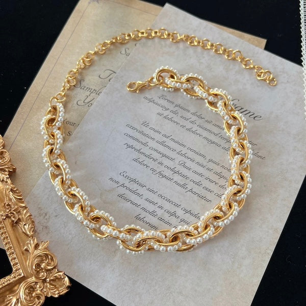 Perlenkette im Vintage-Stil