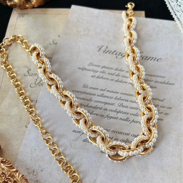 Perlenkette im Vintage-Stil