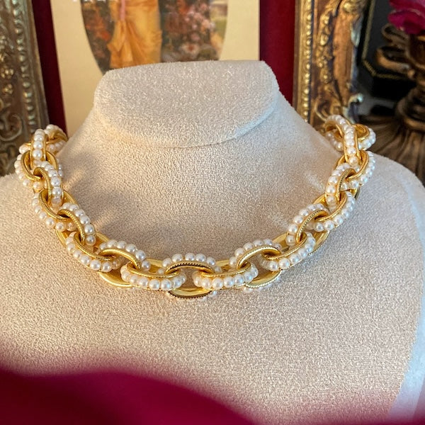 Perlenkette im Vintage-Stil